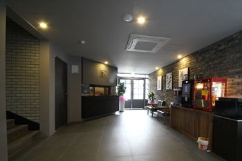 Calm Rest Hotel Busan Sasang 2*