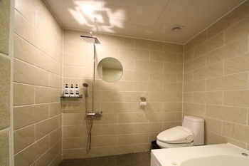 Calm Rest Hotel Busan Sasang 2*