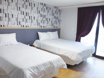 Jeju Moseulpo Hotel 2*