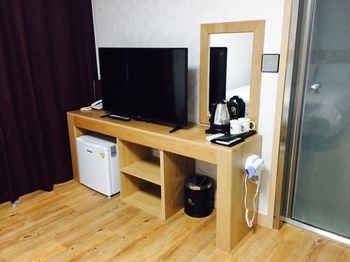 Jeju Moseulpo Hotel 2*