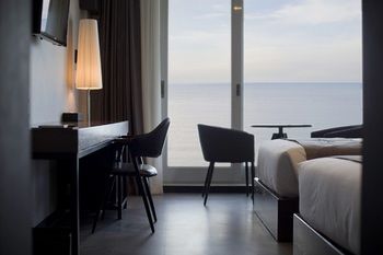 EL Hotel 3*