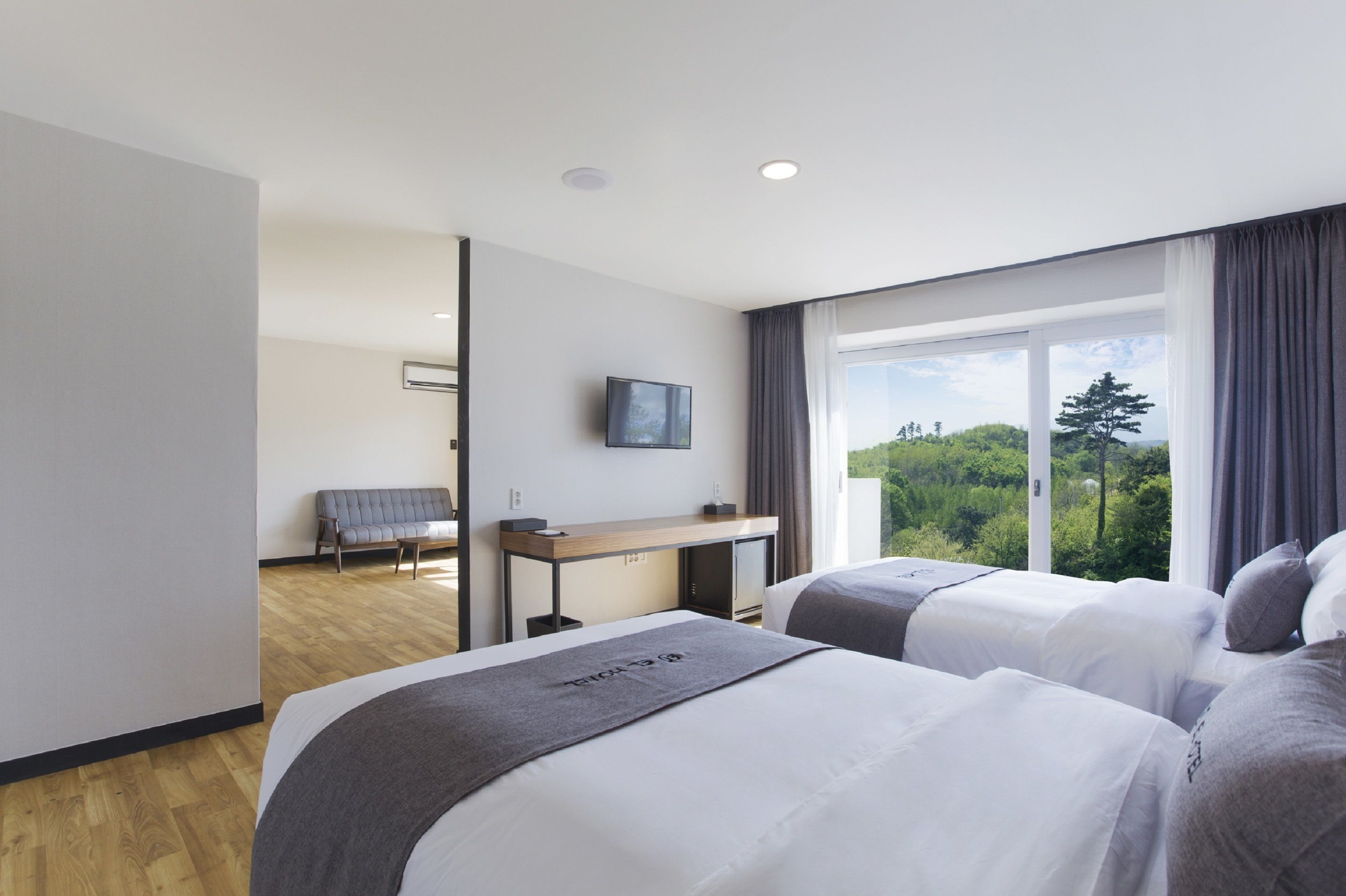 EL Hotel 3*