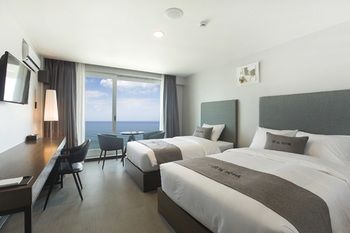 EL Hotel 3*