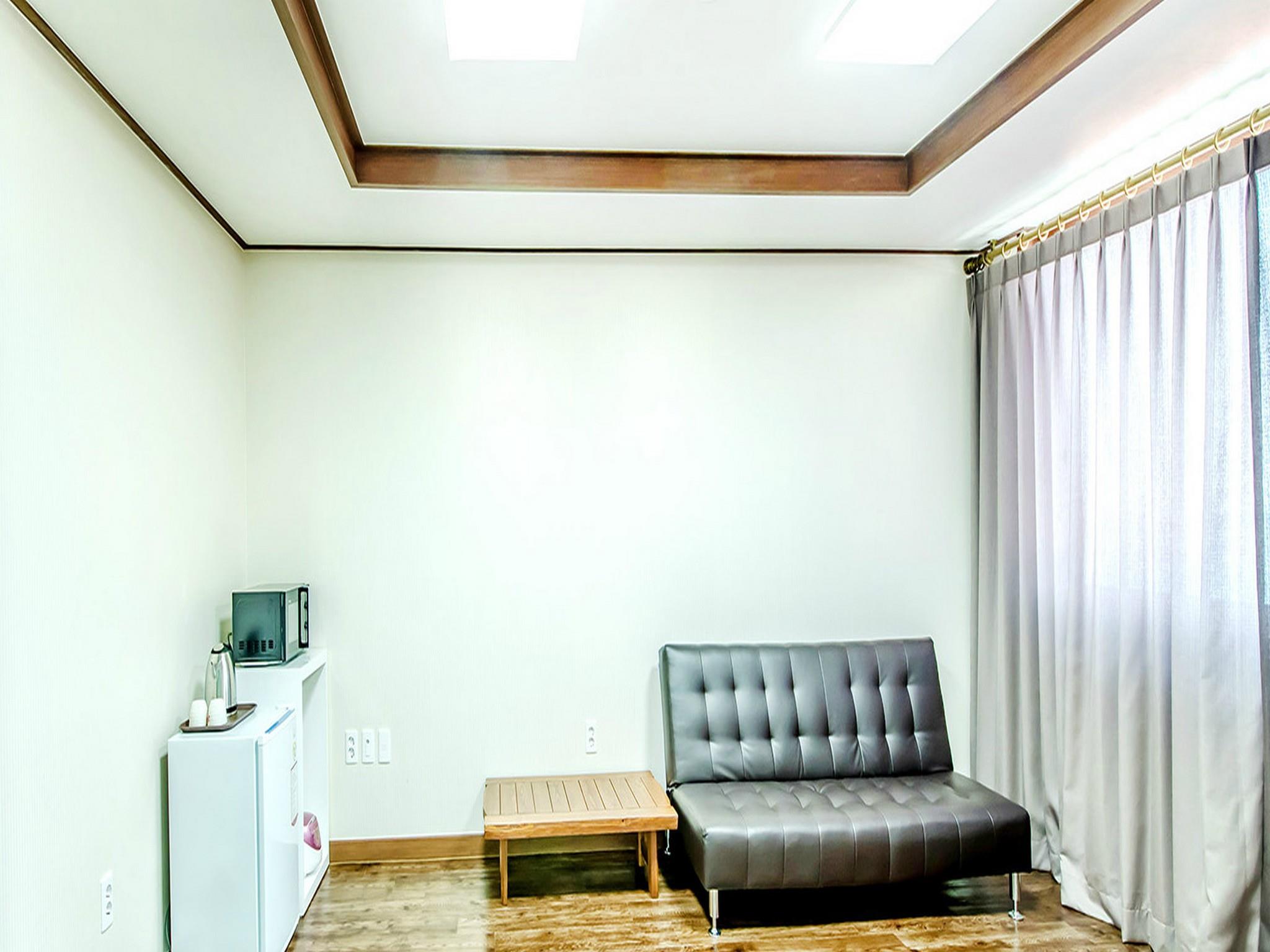 Woorim Hotel 2*