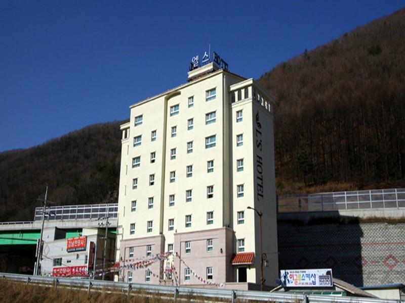 L'S Hotel 2*