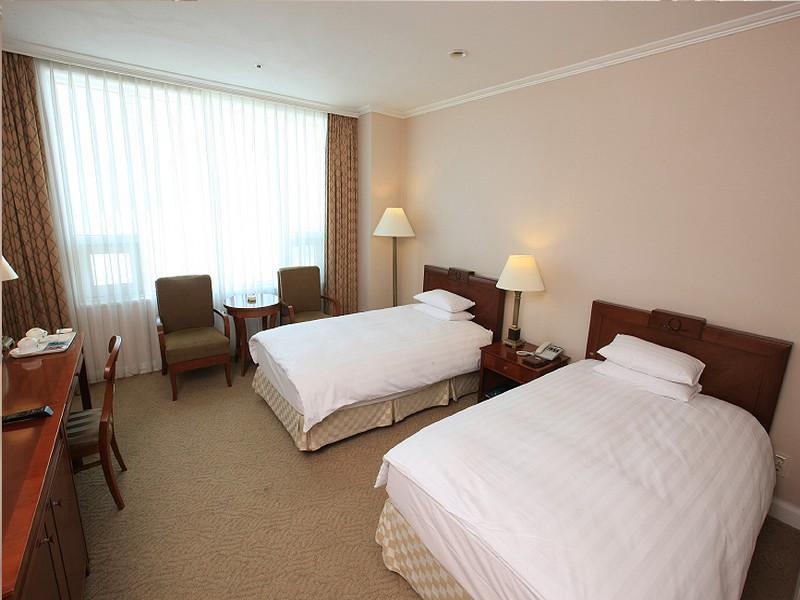 High1 Palace Hotel & CC 4*