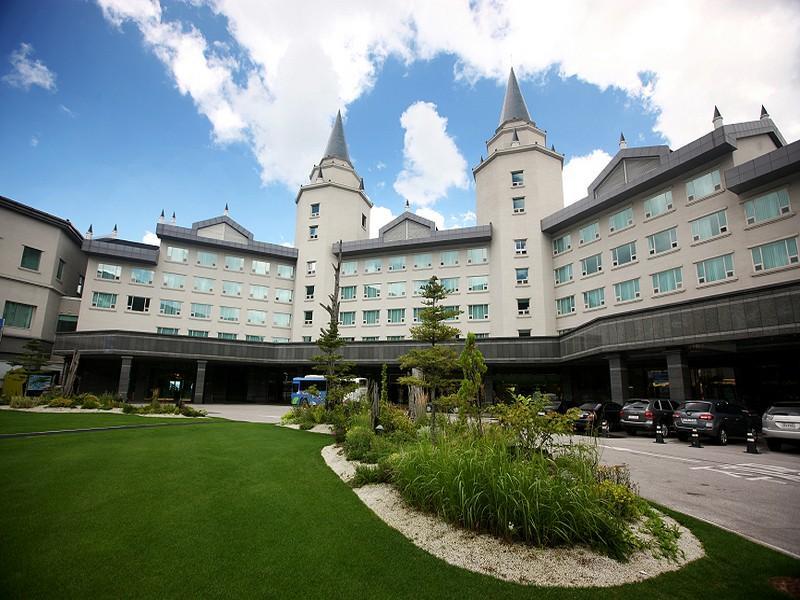 High1 Palace Hotel & CC 4*