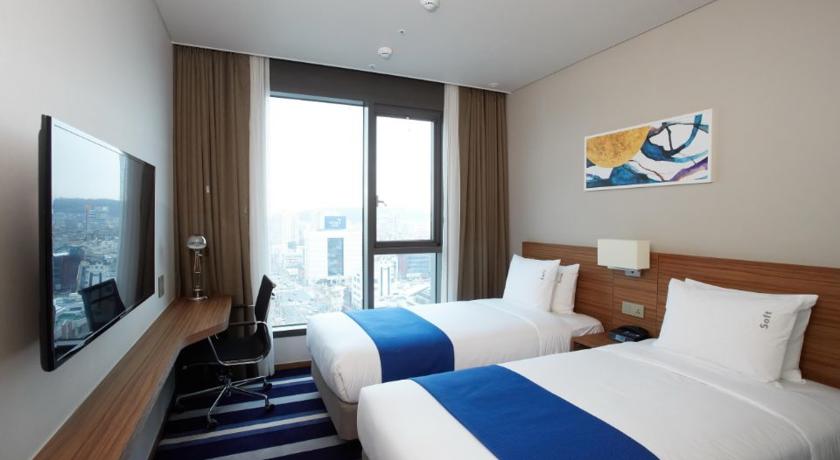 Holiday Inn Express Suwon Ingye 3*
