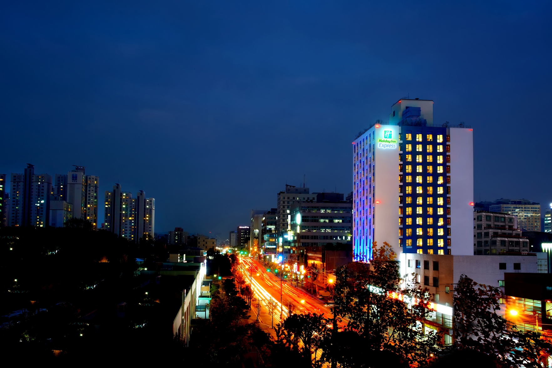 Holiday Inn Express Suwon Ingye 3*
