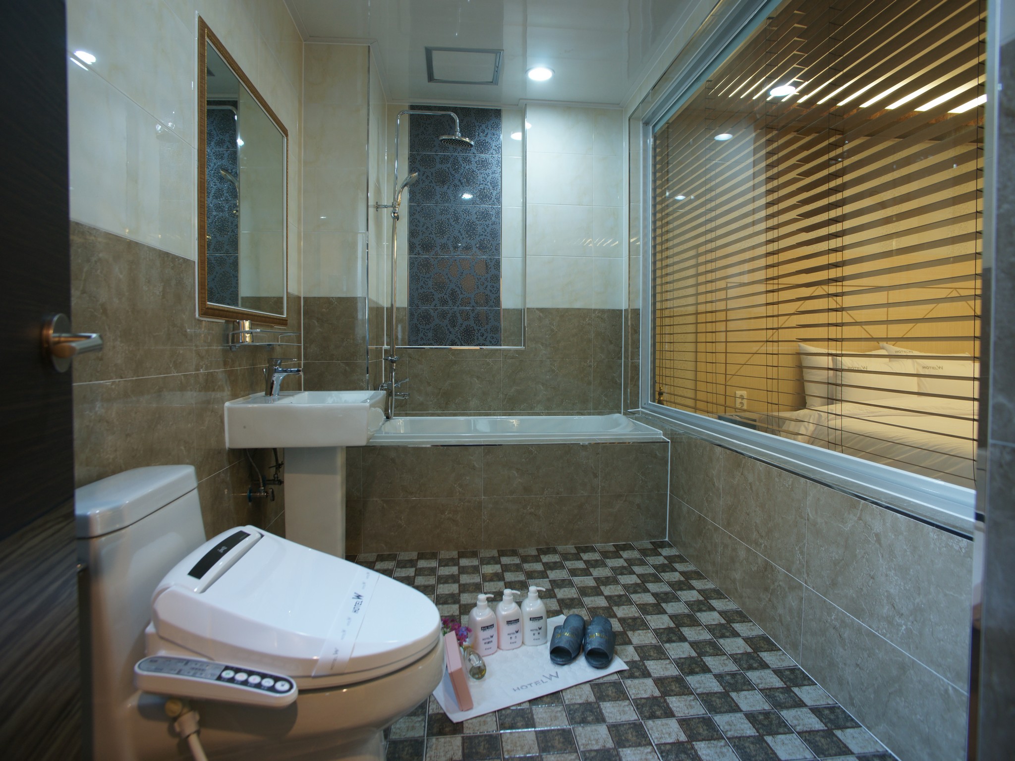 Hotel W Shinjeju 2*