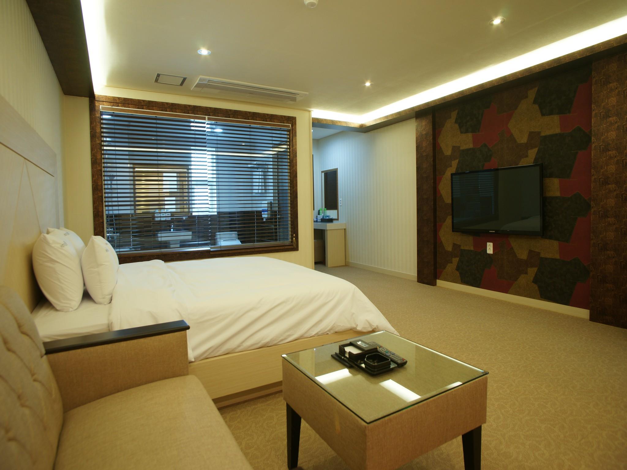 Hotel W Shinjeju 2*