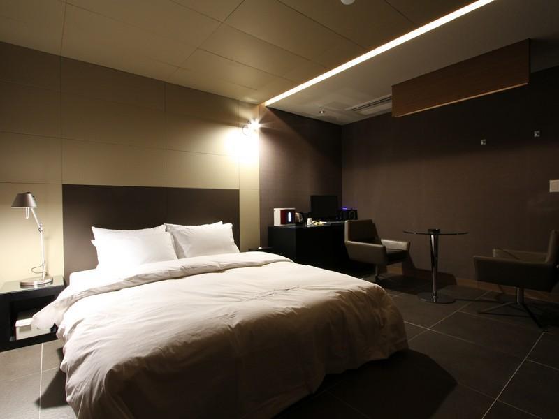 Valentine Hotel 2*