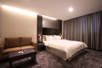 Casaday Hotel 3*