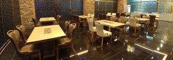 Khan Hotel 3*