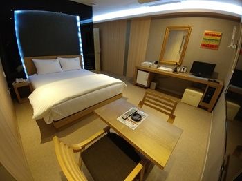 Khan Hotel 3*