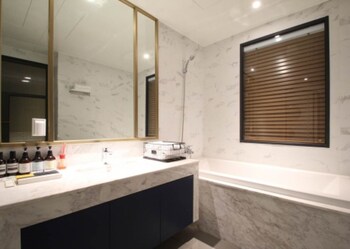Hound Hotel Changwon - Jinhae Yongwon 3*