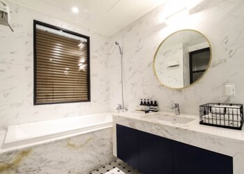 Hound Hotel Changwon - Jinhae Yongwon 3*