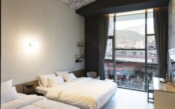 Hound Hotel Changwon - Jinhae Yongwon 3*