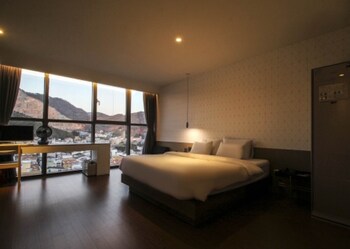 Hound Hotel Changwon - Jinhae Yongwon 3*