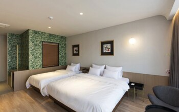 Hound Hotel Changwon - Jinhae Yongwon 3*