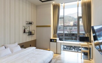 Hound Hotel Changwon - Jinhae Yongwon 3*