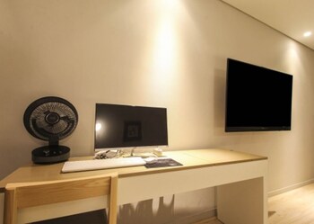 Hound Hotel Changwon - Jinhae Yongwon 3*