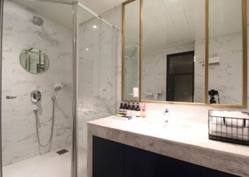 Hound Hotel Changwon - Jinhae Yongwon 3*
