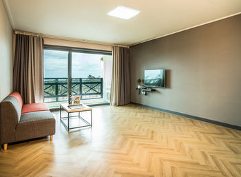 Whinstone Hotel and Resort 3*