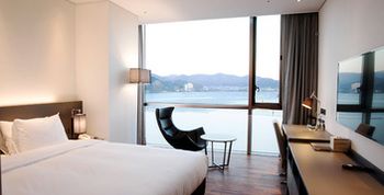 Sky View Hotel 3*