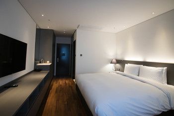 Sky View Hotel 3*