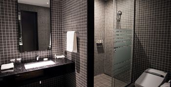 Sky View Hotel 3*