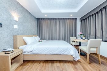 Leslie Hotel 2*