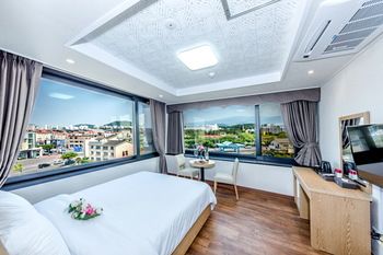 Leslie Hotel 2*