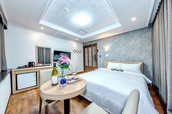 Leslie Hotel 2*