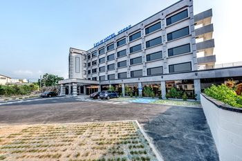 Leslie Hotel 2*
