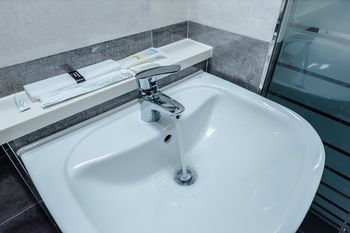 Leslie Hotel 2*