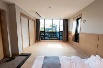 R&B Business Hotel 3*