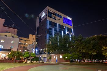 R&B Business Hotel 3*