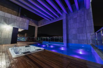 R&B Business Hotel 3*