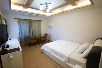 Hae Hotel Jeju 2*
