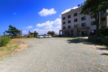 Hae Hotel Jeju 2*