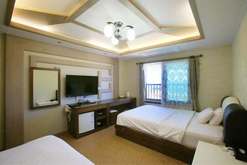 Hae Hotel Jeju 2*