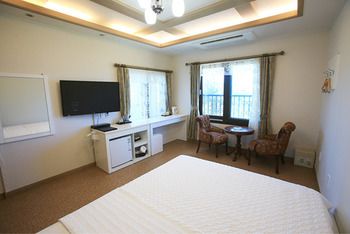 Hae Hotel Jeju 2*