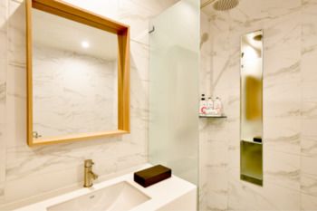 BLANC Business Hotel 2*