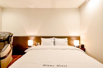 BLANC Business Hotel 2*