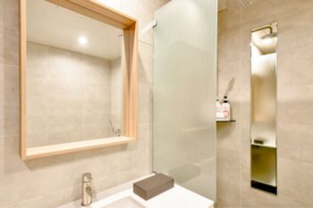 BLANC Business Hotel 2*