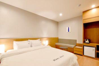 BLANC Business Hotel 2*