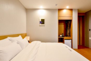 BLANC Business Hotel 2*