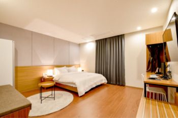 BLANC Business Hotel 2*