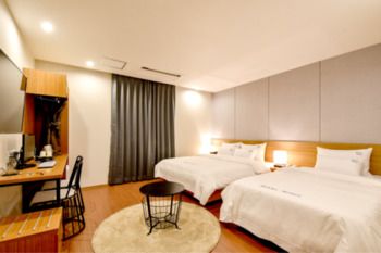 BLANC Business Hotel 2*